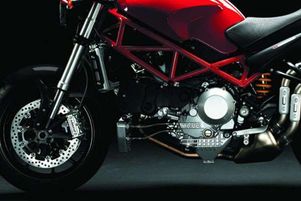Ducati Monster S4 – это мотоцикл, возбуждающие эмоции фото