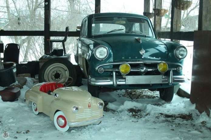 Перевтілення старого іржавого дитячого авто (18 фото)