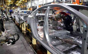 Седан kia cerato почали випускати в росії по повному циклу