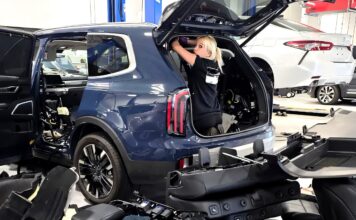 Крихітний затиснутий дріт змушує Kia демонтувати абсолютно нові Інтер’єри з Теллурайду