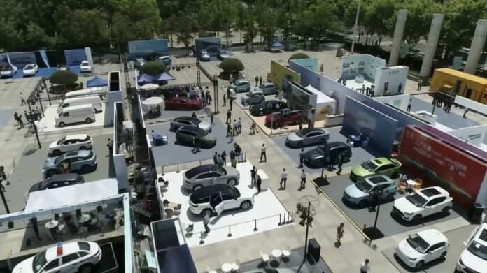 a1f35211-99bd-4405-a538-cba0194e7d3a