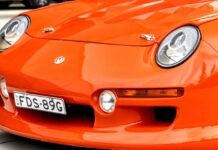 Сильно модифікована Mazda RX-7 не була продана на аукціоні