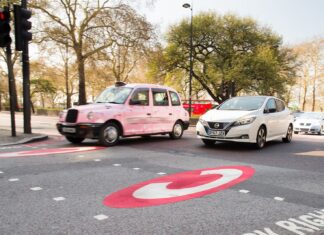 La tassa sulla congestione di Londra includerà i veicoli elettrici dal 2026
