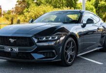 Ford Mustang EcoBoost 2026: компроміс для Muscle Car?