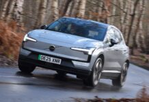 Volvo EX30 Отримає Доступнішу Версію