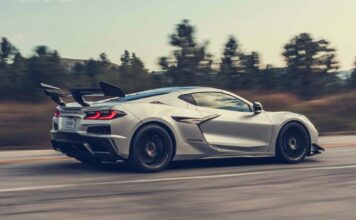 2026 Chevrolet Corvette ZR1X: Марна Швидкість у Плоті