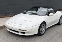 Криза самоідентифікації на колесах: Чому цей родстер Kia насправді є легендою Lotus