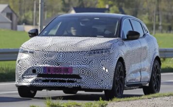 Renault готує масштабне оновлення Megane E-Tech для збільшення запасу ходу та технологічності
