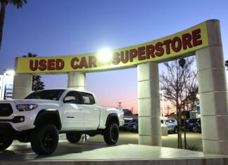Concesionario o banco: el enfrentamiento de préstamos para automóviles