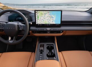 Dentro del LexusES híbrido 2026