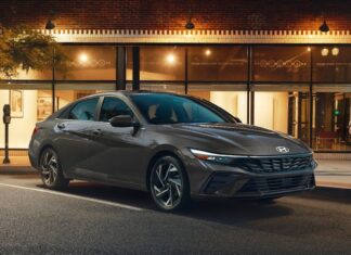 54 001 horkých hybridů: Hyundai svolává Elantru kvůli přehřívání