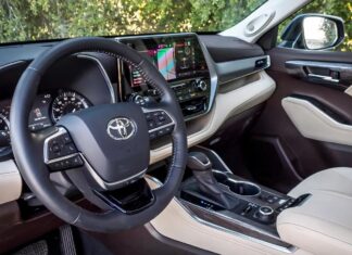 2026 Highlander Hybrid Platinum vs Lexus: Why Top Trims Blurry The Line